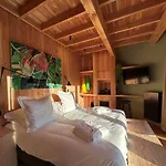 Hotell Avec Jacuzzi Les Pieds Dans La Vignes Incourt