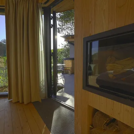 Avec Jacuzzi Les Pieds Dans La Vignes 酒店 *